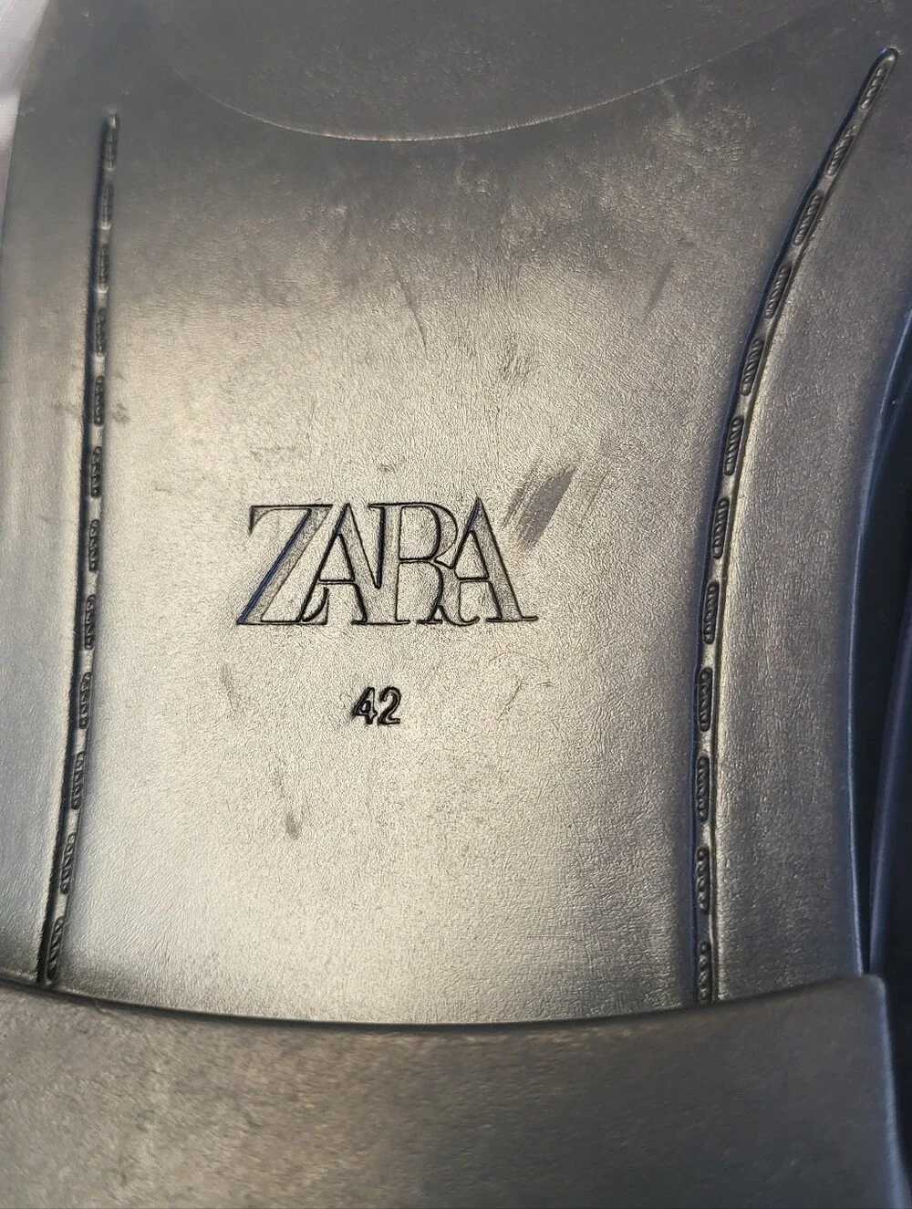 Zara classic black